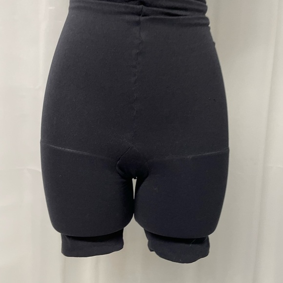 Assets Spanx Women's Shaping High Waist Shorts Mid-thigh Shaper - Black - Picture 6 of 8